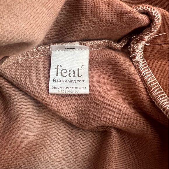 Feat Blanket Blend Men’s Crewneck - Picture 4 of 7